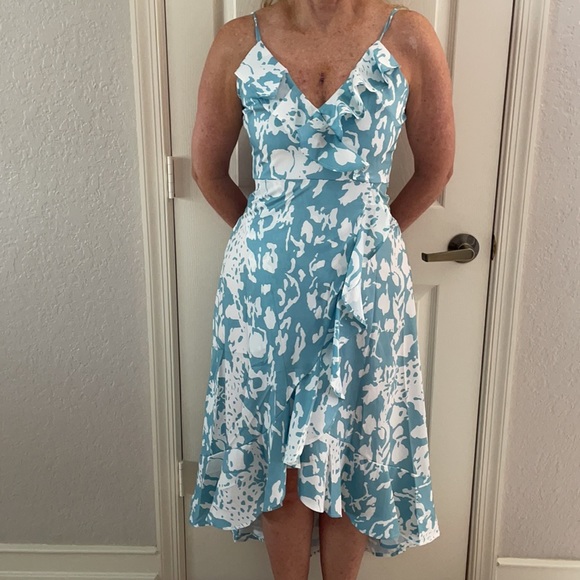 Spring dress - Picture 3 of 4